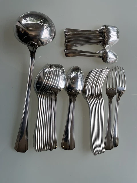 MÉNAGÈRE EN MÉTAL argenté - CHRISTOFLE - 37 pièces...Monogramme BB - SUPERBE EUR 180,00 - FR MÉNAGÈRE EN MÉTAL argenté - CHRISTOFLE - 37 pièces...Monogramme BB - SUPERBE EUR 180,00 - FR